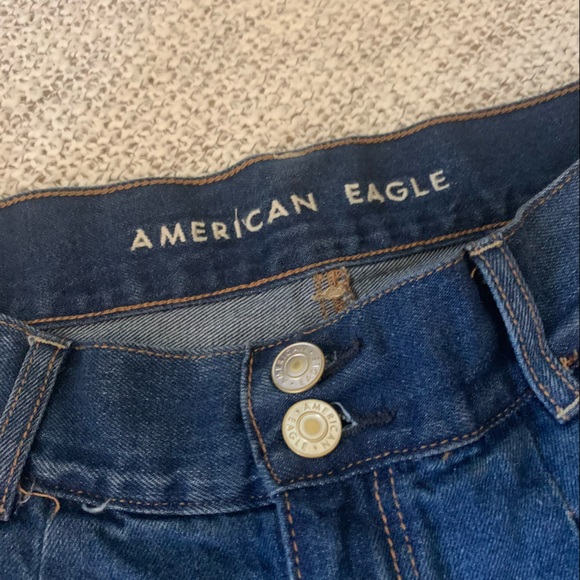 American Eagle Short Dark Wash Jean Mom Short - Picture 7 of 11